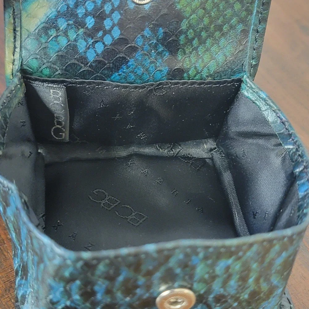 BCBG Max Azria Coin Pouch Blue Green‎ Snakeskin Print Coin Purse VTG